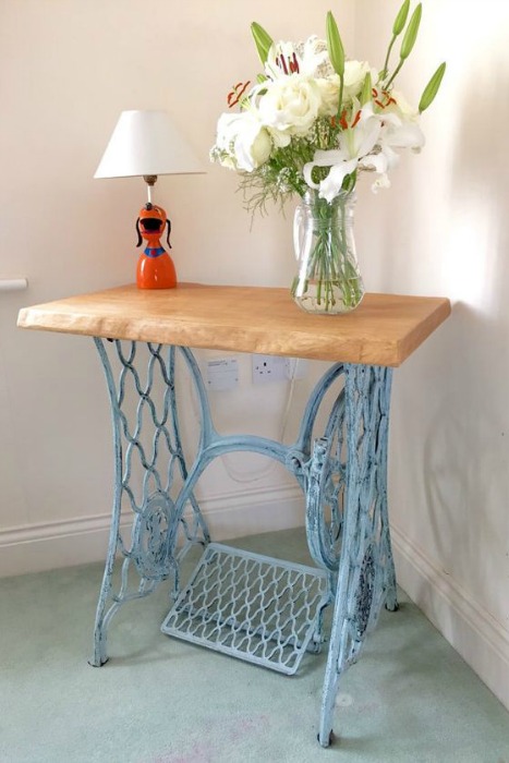 Ideas para utilizar la mesa de una máquina de coser antigua